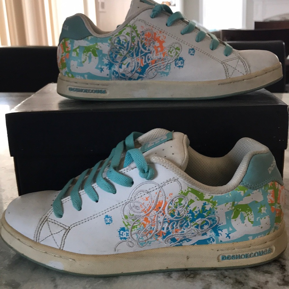 DC Womens shoes size 7 GUC